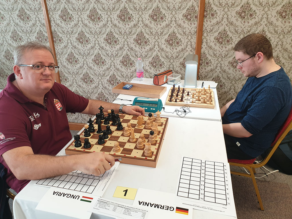 Blind Chess Table